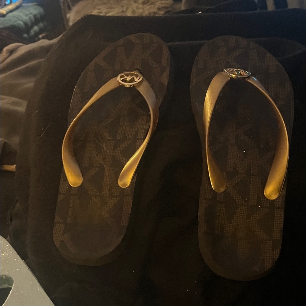Michael Kors Dark Brown Sandals with Gold Logo brand new worn one time